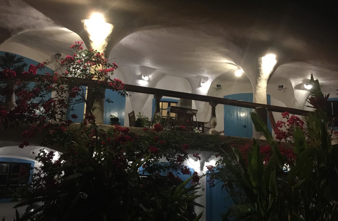 dark gallery picture